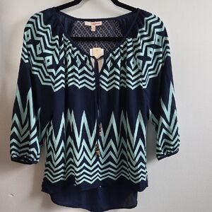 🌻4 For $20🌻Chevron Patterned Blouse in Navy and Teal